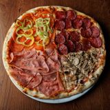 Quattro stagioni pizza