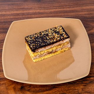 Kolač Ferrero kocka 120g