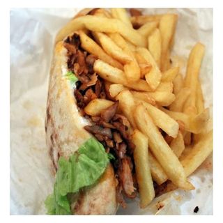 Kebab Pita Con Patatas dentro (Grande)