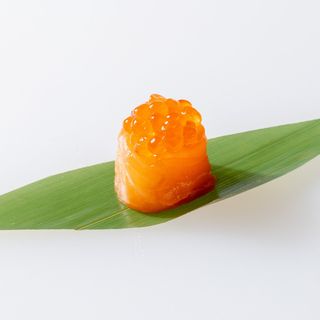 333. Gunkan flower ikura