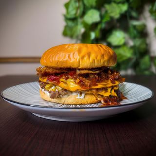 Space Jam Burger con Patatas