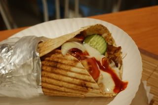 Rollo z chilli i kurczakiem