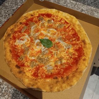 Pizza Tonno