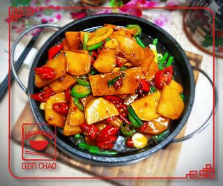 J3 კარტოფილის თხელი ნაჭრები ჩინურად, შემწვარი თუჯის კეცზე