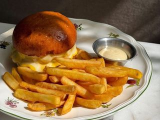 Burger with Cheese Sauce & Fries