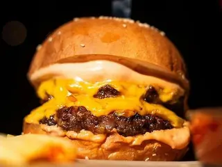 Double cheese burger (300/120/50г)