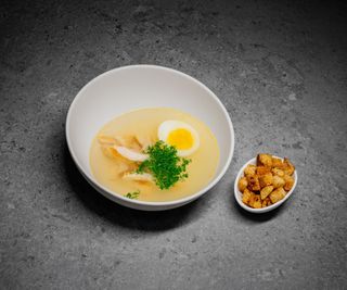 ქათმის წვნიანი კვერცხით