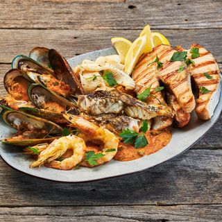 Mix seafood for 2 person