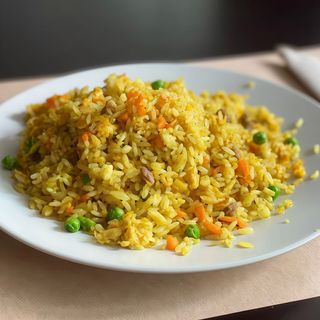 Arroz Frito Con Curry Y Ternera