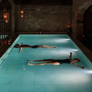 Couples Escapes Baths