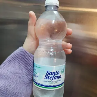 Acqua naturale