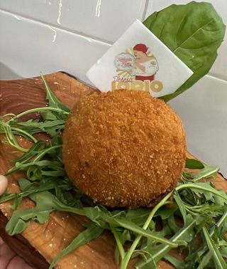 Arancino napoletano