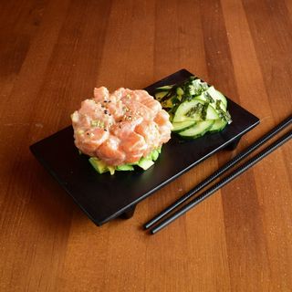 91-Tartar Salmón Con Aguacate
