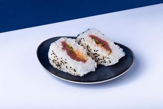 Onigiri tuńczyk