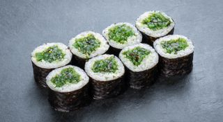 Рол макі з чукою