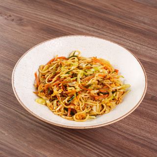 Pržene nudle sa svinjetinom ili piletinom