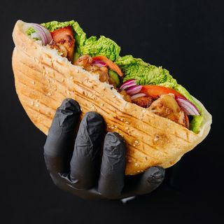 Дьонер у булці з куркою (310г)