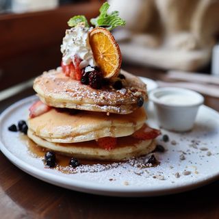 Pancakes MAPLE SYRUP y frutos rojos 