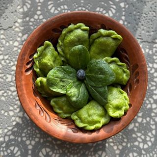 Pierogi ze szpinakiem i łososiem 10 szt