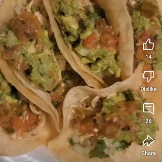 Tacos de pollo  +patata+cola lata