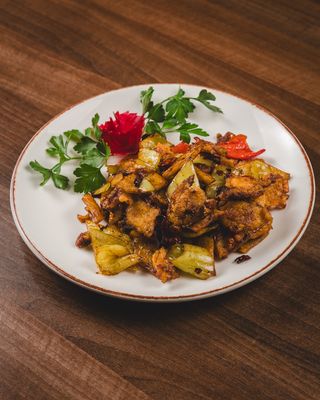 17a. Hrskava hobotnica sa crvenom i zelenom paprikom