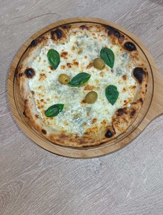 Formaggi pizza 24cm