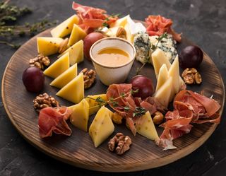 Tagliere di salumi viterbesi e formaggi