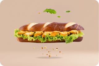 Kanapka bawarska z kurczakiem curry mango