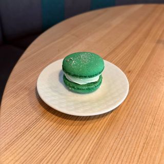 Макарон лайм м'ята