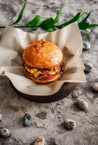 Д. "Крафт бургер" с говядиной.