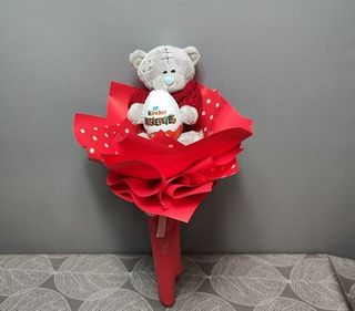 Meda i kinder jaje u buketu