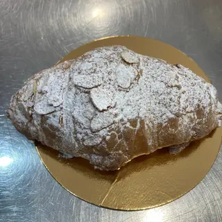 Cornetto mandorlato vuoto