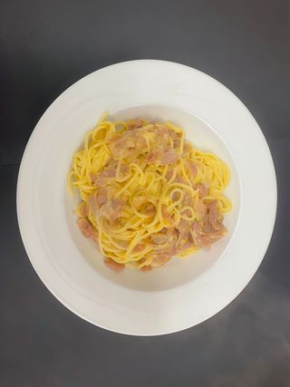 Pasta fresca salsa carbonara sin nata