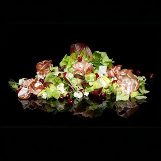 Салата с панчета, горгонзола и нар (350г)