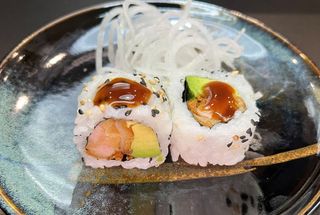 Pollo Uramaki (8 Uds.)