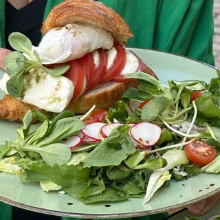 Croissant Mozzarella