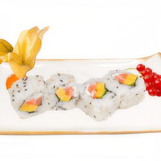 85. Urumaki Salmón Con Mango Y Queso (8 Uds.)