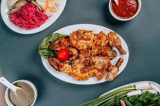 ტაბაკა მაყალზე