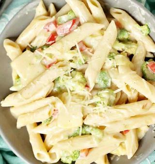 Veg Pasta Alfredo (white sauce)