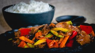 Limbă de porc cu legume