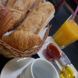 Petit Déjeuner Continental