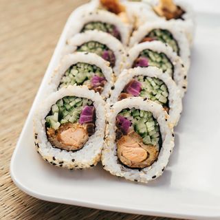 Łosoś tempura roll