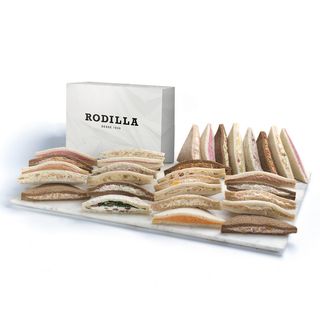 30 Sándwiches Fríos (Ideal para 7 Personas)