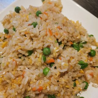 32. Riso saltato con gamberi虾仁炒饭