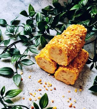 Rulou cu cremă de alune, banane si arahide