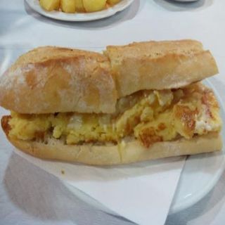 Bocadillo De Tortilla De Patatas
