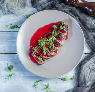 Fileu de vițel umpluta cu vișină