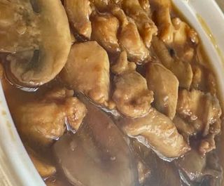 Pollo Con Champiñón