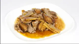Manzo funghi e bambù