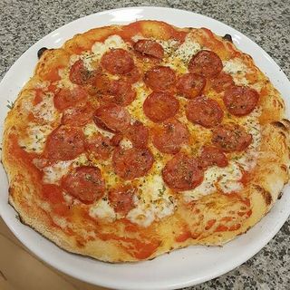 Pizza Pepperoni (33 Cm.)